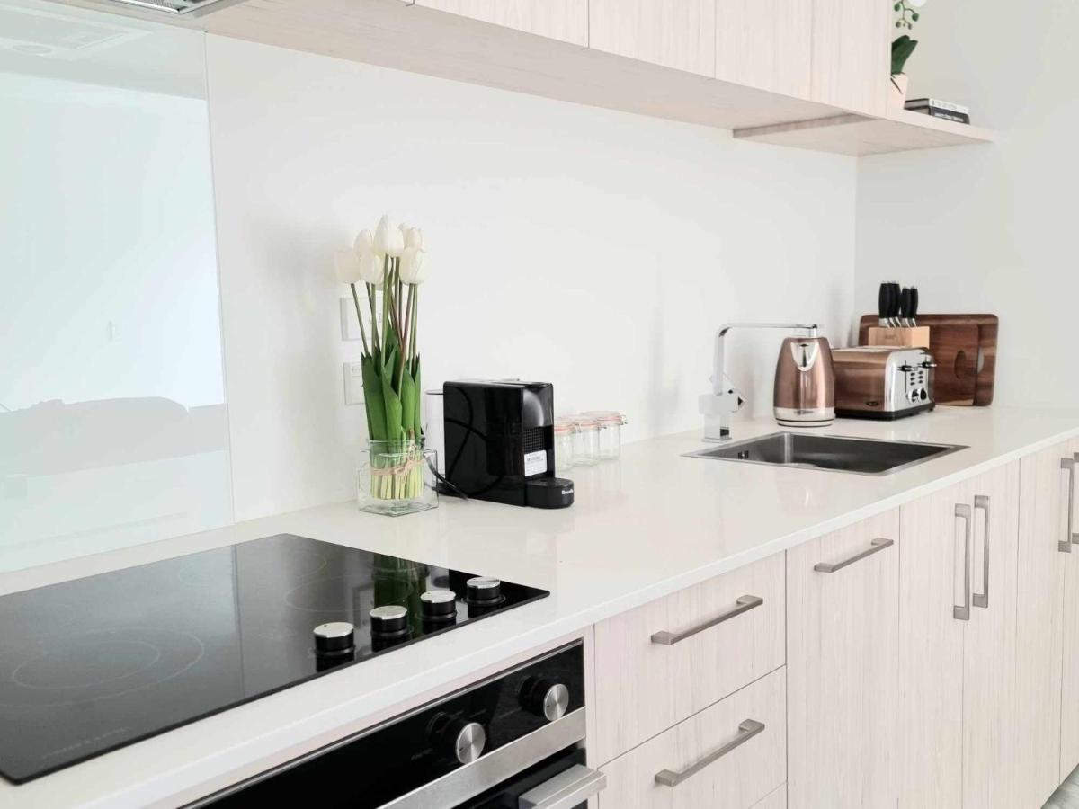 Elegant Cbd Apartment Крайстчърч Екстериор снимка